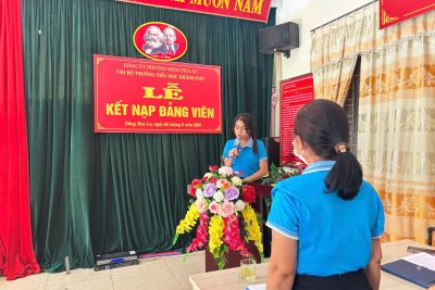 CHI BỘ TRƯỜNG TIỂU HỌC KHÁNH PHÚ LONG TRỌNG TỔ CHỨC LỄ KẾT NẠP ĐẢNG VIÊN MỚI VÀ HỌP CHI BỘ THÁNG 9