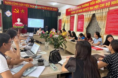 Sinh hoạt chuyên môn thống nhất nội dung dạy học năm học 2025 – 2026